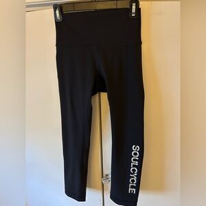 Lululemon/SoulCycle Capri Leggings